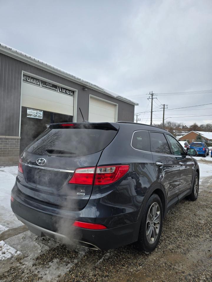 2014 Hyundai Santa Fe XL AWD 4dr 3.3L Auto Luxury - Photo #7