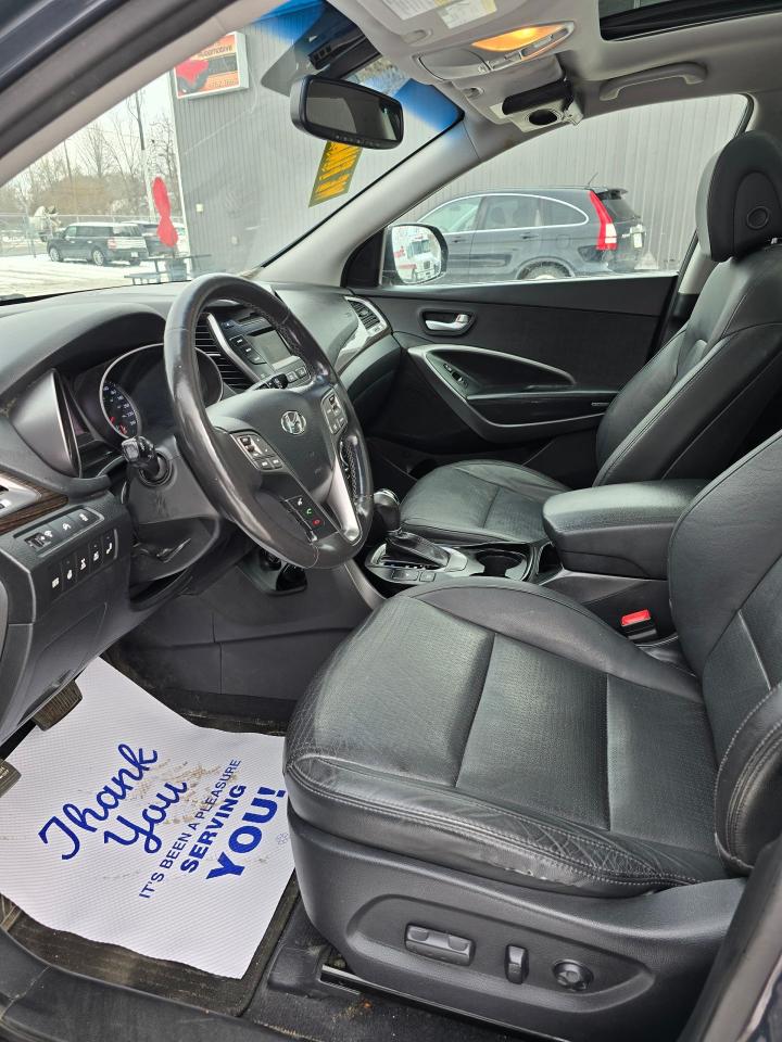 2014 Hyundai Santa Fe XL AWD 4dr 3.3L Auto Luxury - Photo #15