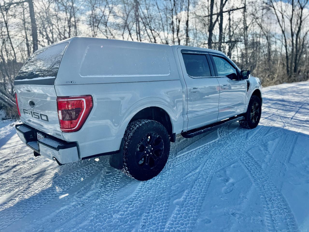 2023 Ford F-150 XLT Sport Package with Black Package 4WD w/ Cap - Photo #14