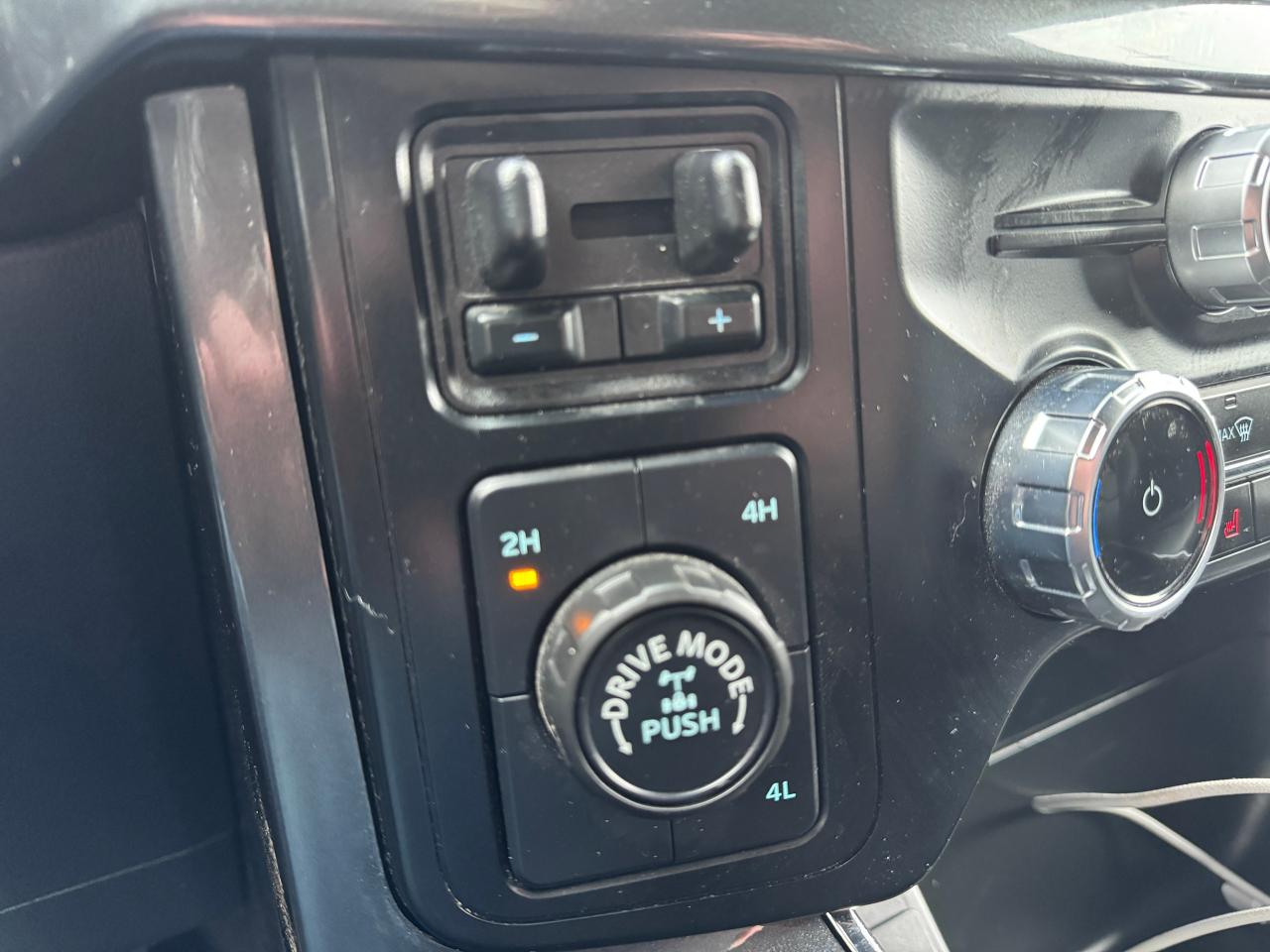 2023 Ford F-150 XLT Sport Package with Black Package 4WD w/ Cap - Photo #50