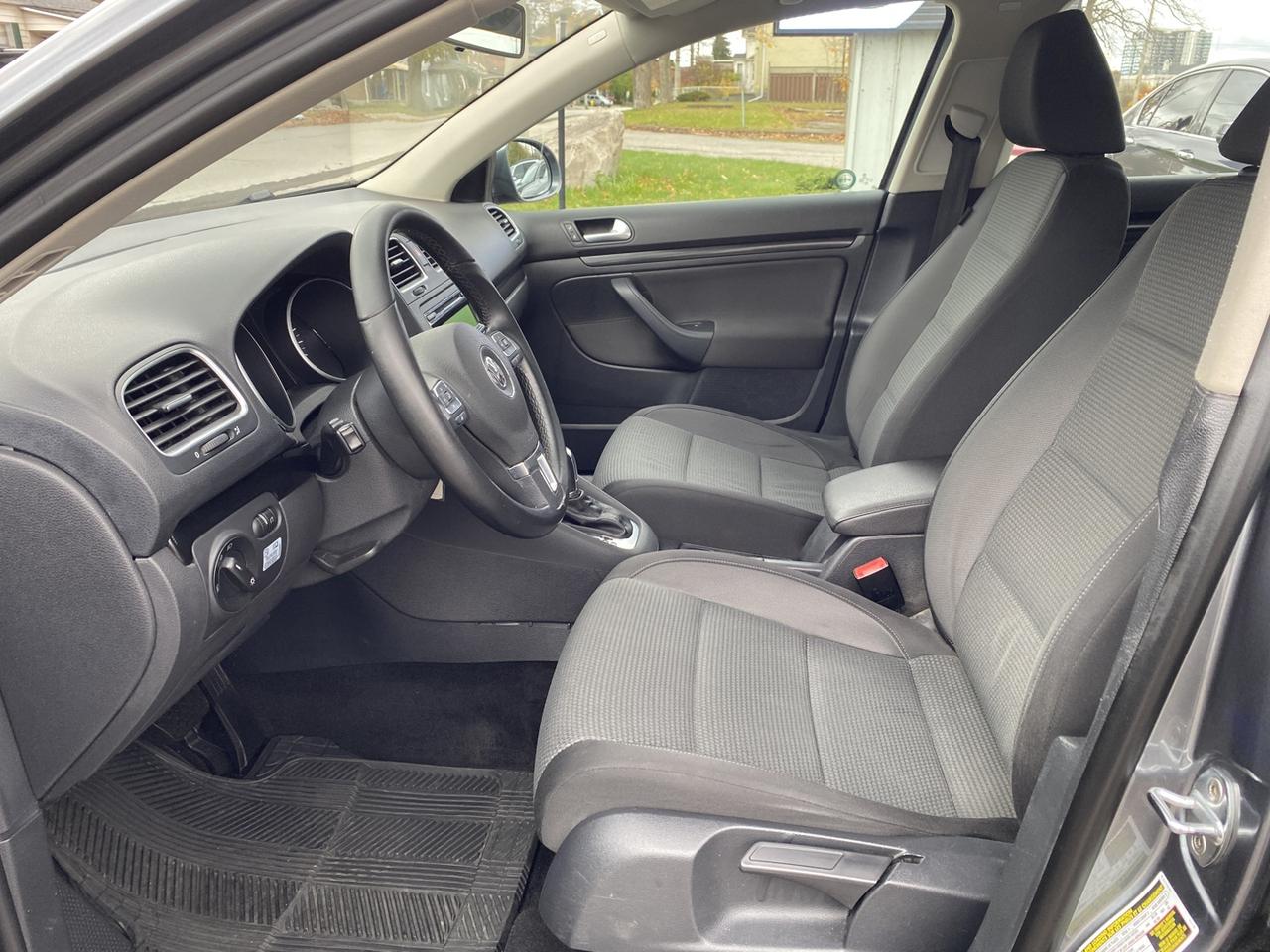 2014 Volkswagen Jetta SportWagen 2.0L TDI Photo