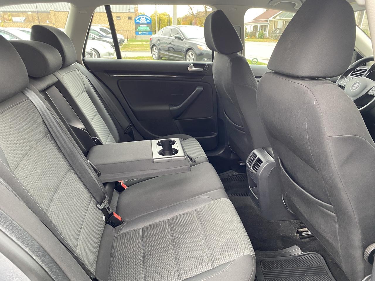 2014 Volkswagen Jetta SportWagen 2.0L TDI Photo