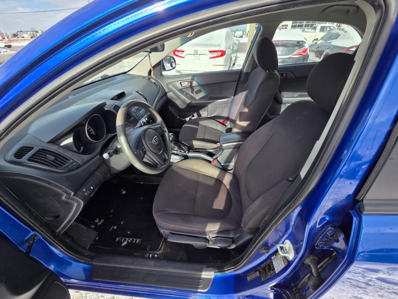 2011 Kia Forte LX, AUTO, WELL MAINTAINED, CERTIFIED - Photo #12