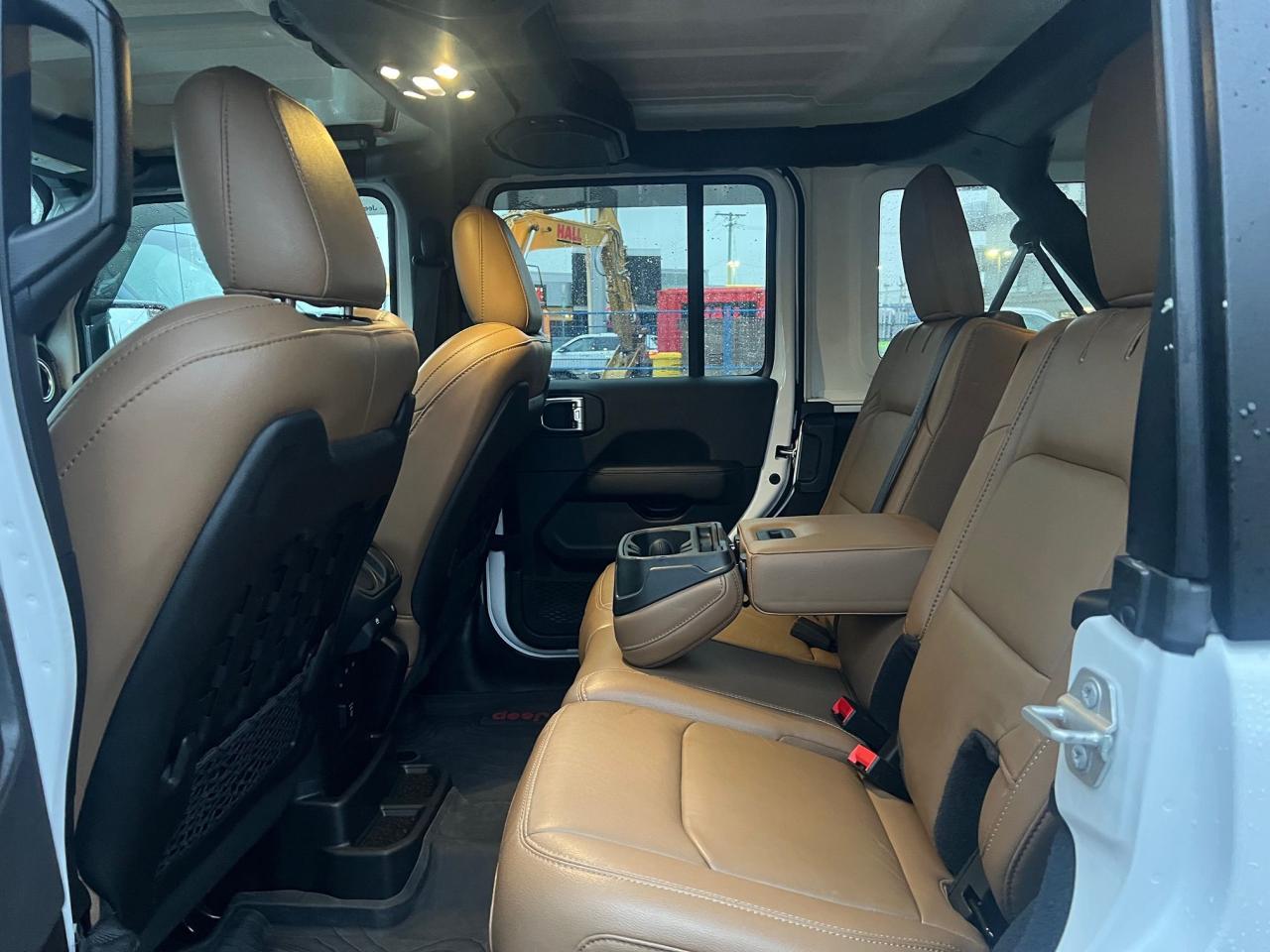 2023 Jeep Wrangler Rubicon 4 Door 4x4 Photo12