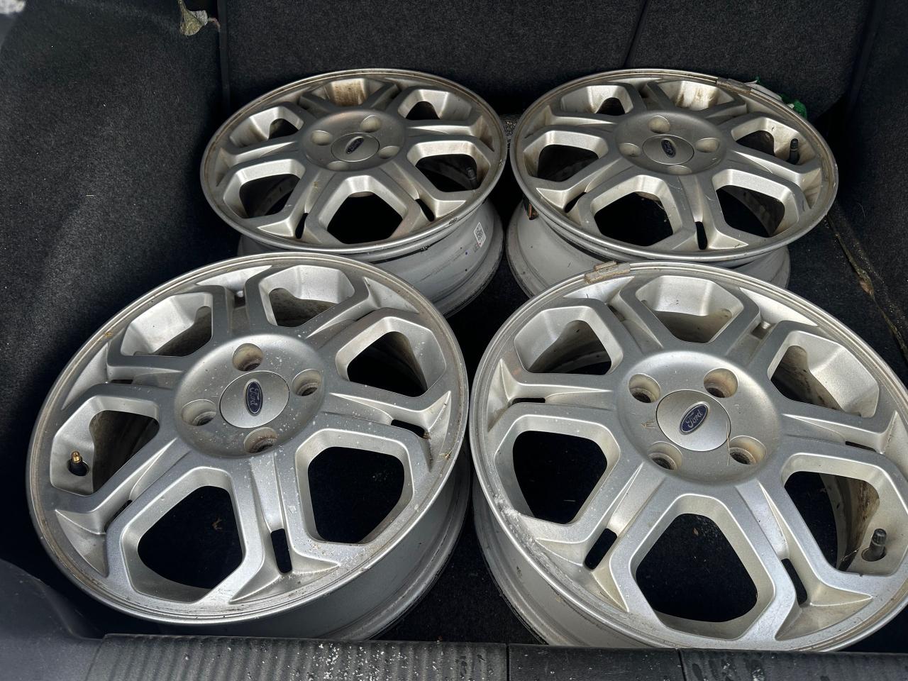 2009 Ford Focus SE, COUPE, MANUAL, ONLY 107KMS, CERTIFIED - Photo #8