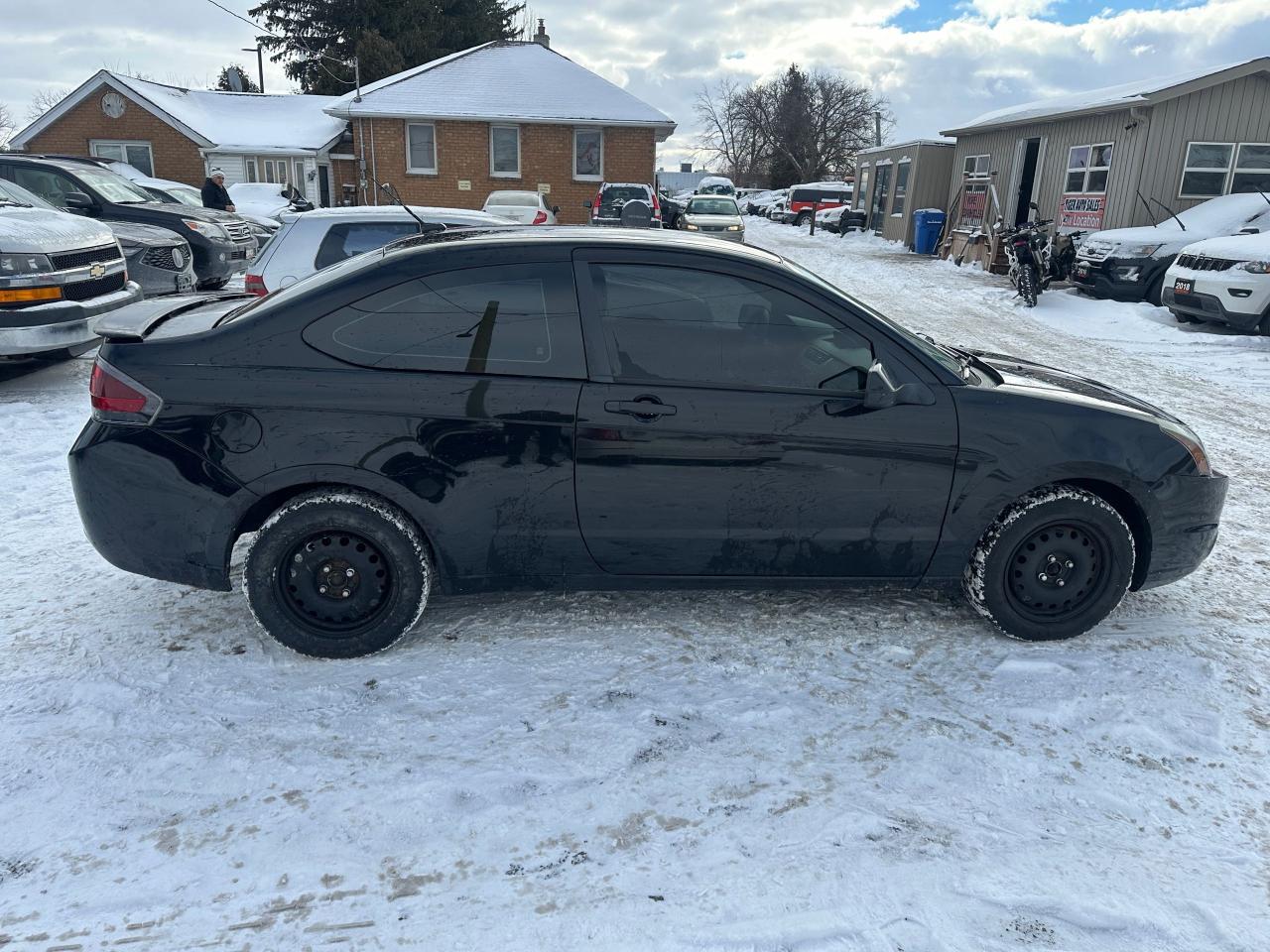 2009 Ford Focus SE, COUPE, MANUAL, ONLY 107KMS, CERTIFIED - Photo #5