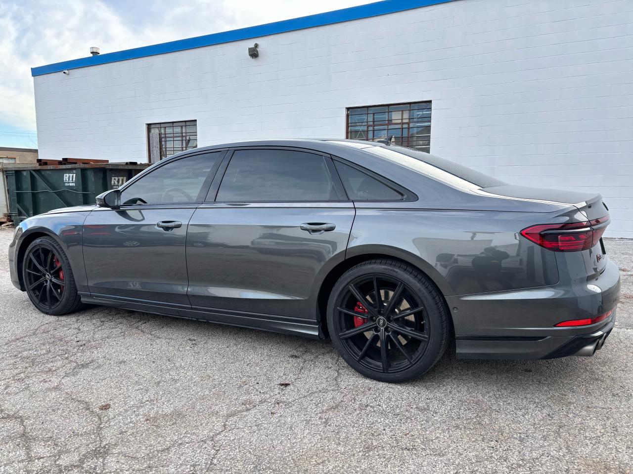 2023 Audi S8 S-LINE 4.0 TFSI QUATTRO - Photo #6