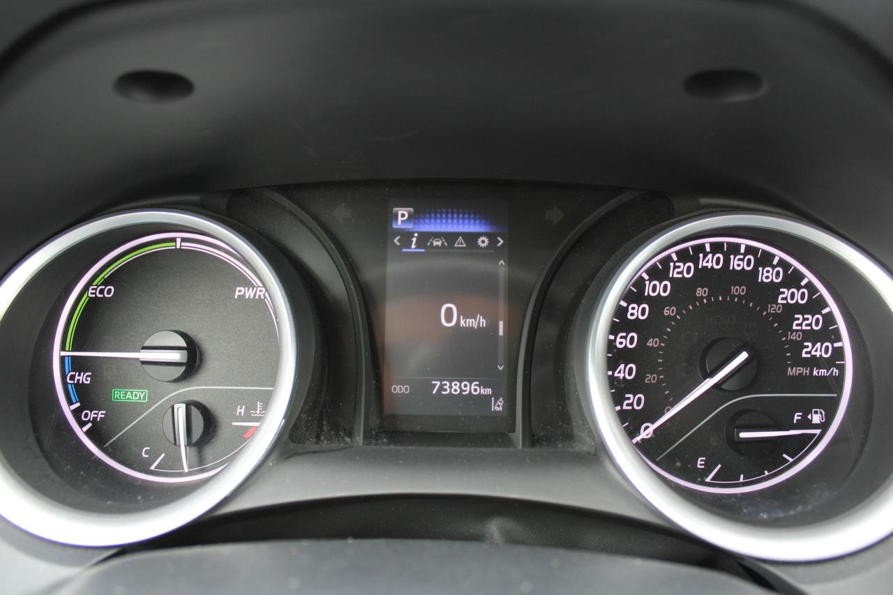 2024 Toyota Camry HYBRID LE Photo