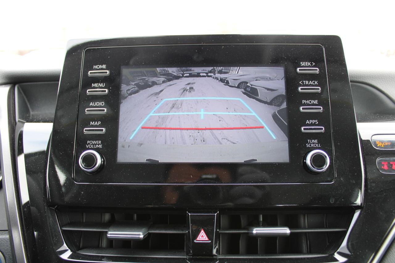 2024 Toyota Camry HYBRID LE Photo