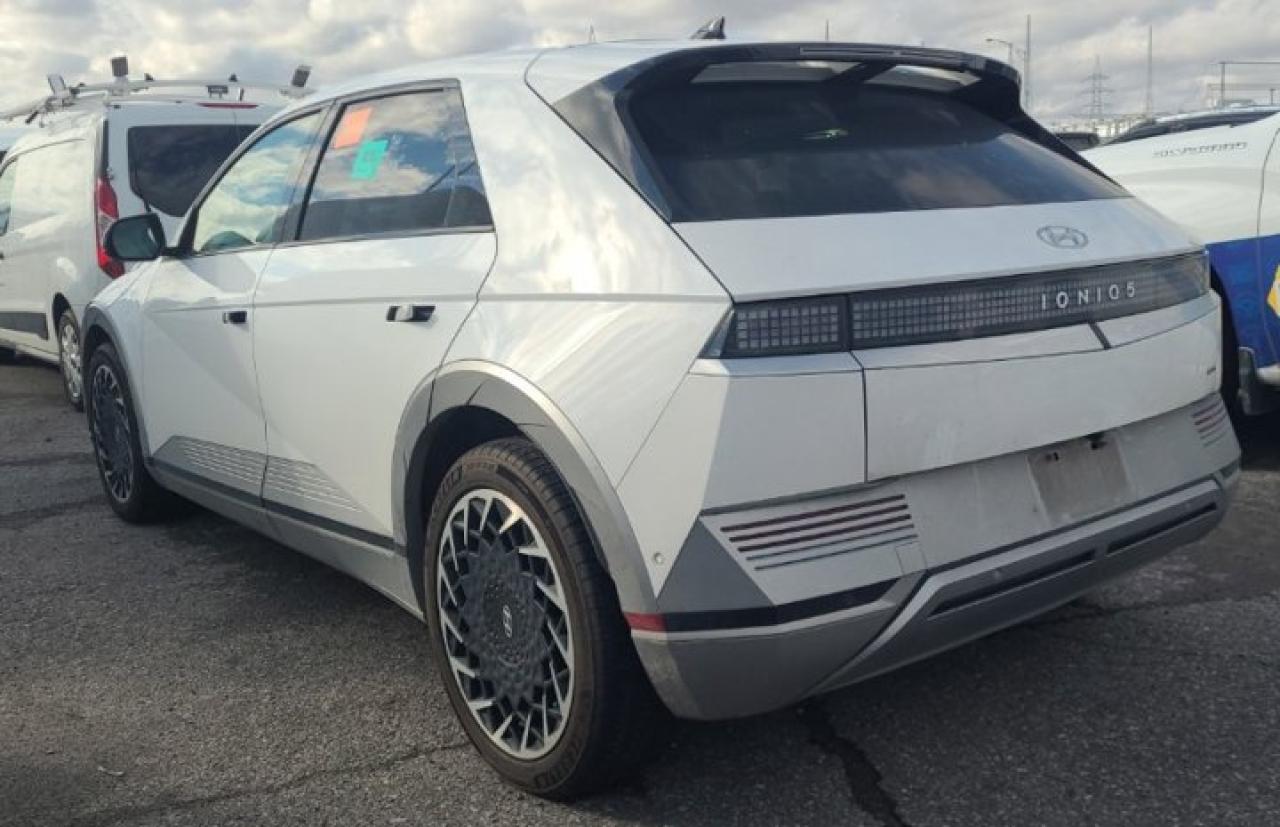 2024 Hyundai IONIQ 5 Ultimate Long Range AWD | Leather | Sunroof | HUD | Nav | 360 Camera | Adaptive Cruise | Bose & More Photo