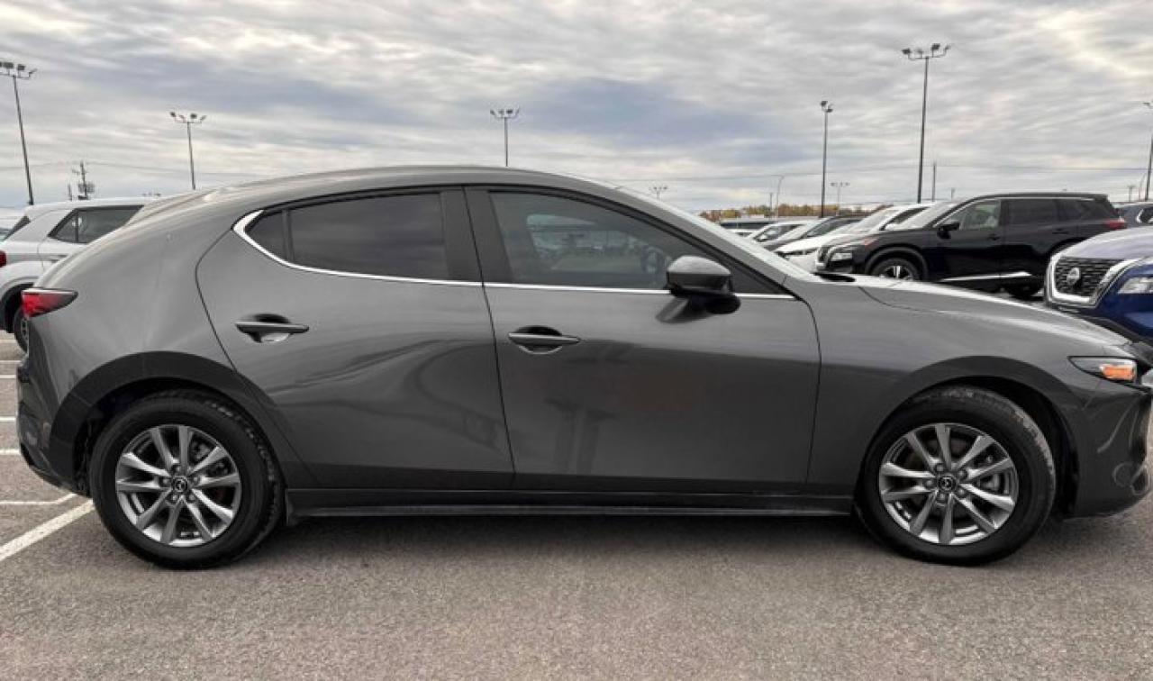 2024 Mazda MAZDA3 Sport GS AWD Hatch | Leather | Sunroof | Adaptive Cruise | Heated Wheel + Seats | CarPlay and More ! Photo
