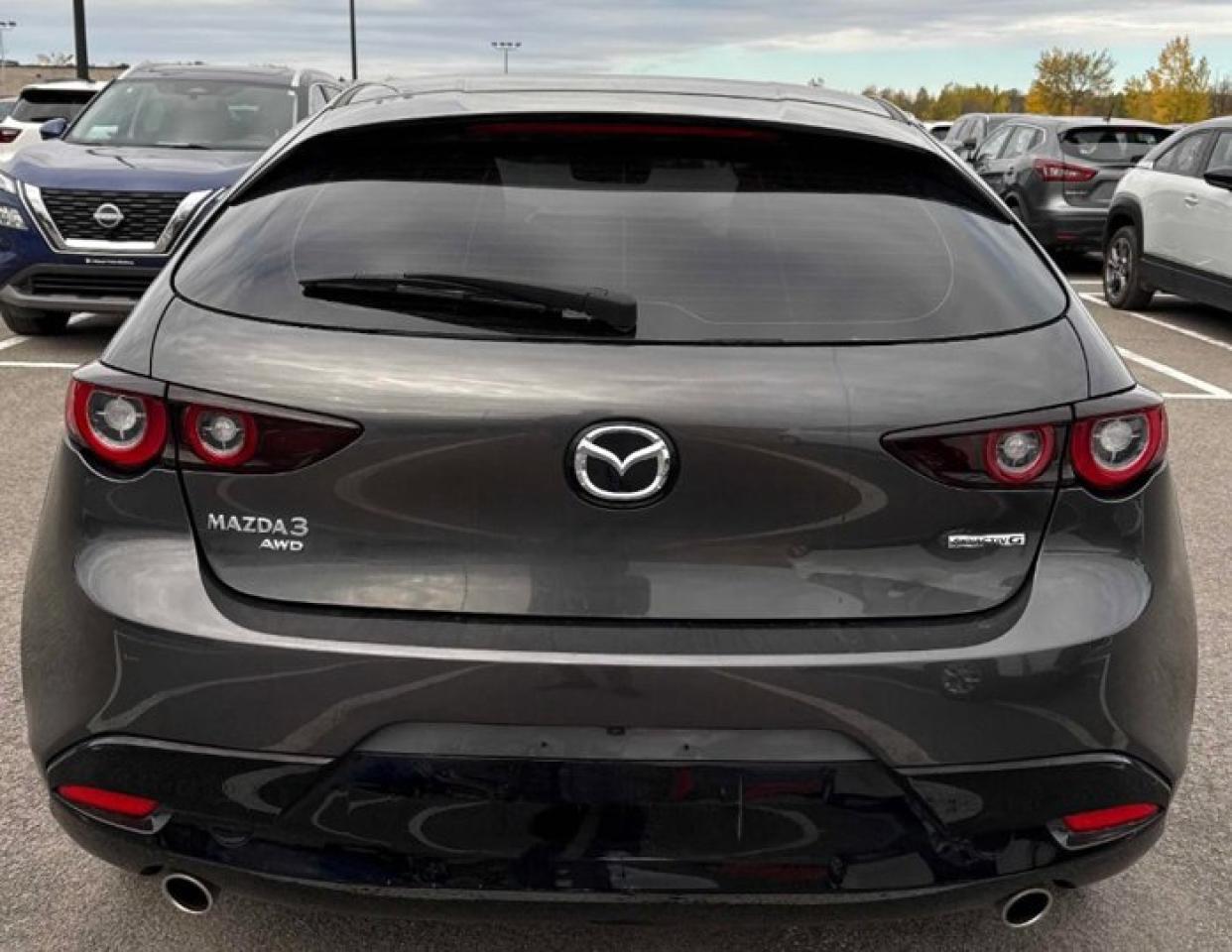 2024 Mazda MAZDA3 Sport GS AWD Hatch | Leather | Sunroof | Adaptive Cruise | Heated Wheel + Seats | CarPlay and More ! Photo
