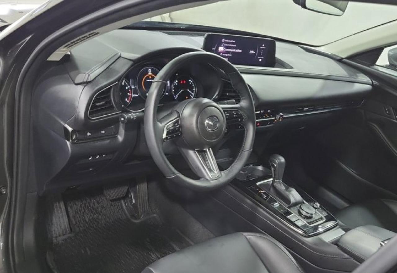 2025 Mazda CX-30 GS Luxury AWD | Leather | Sunroof | Heated Seats + Steering | Adaptive Cruise | Carplay | and More ! Photo2