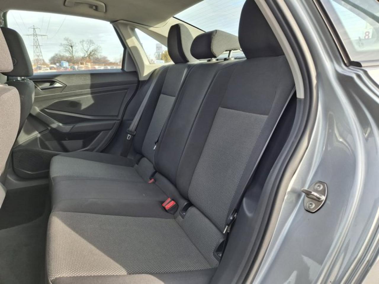 2020 Volkswagen Jetta Comfortline | Heated Seats | CarPlay + Android | Rear Cam | and More ! Photo