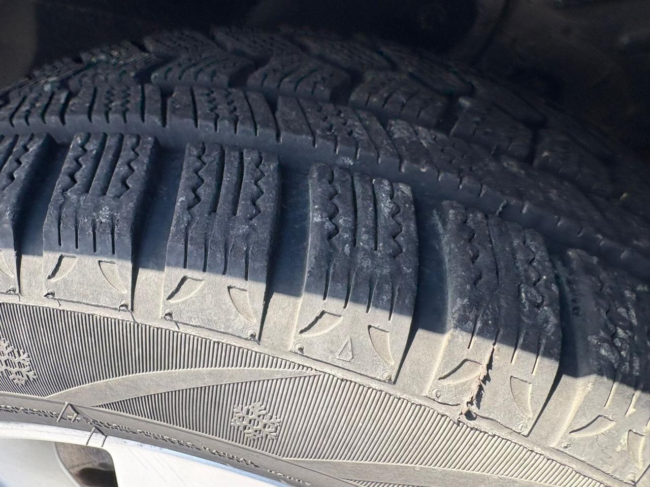 2015 Nissan Sentra SV | Auto | Cam | Bluetooth | Alloys | Clean CRFX Photo21