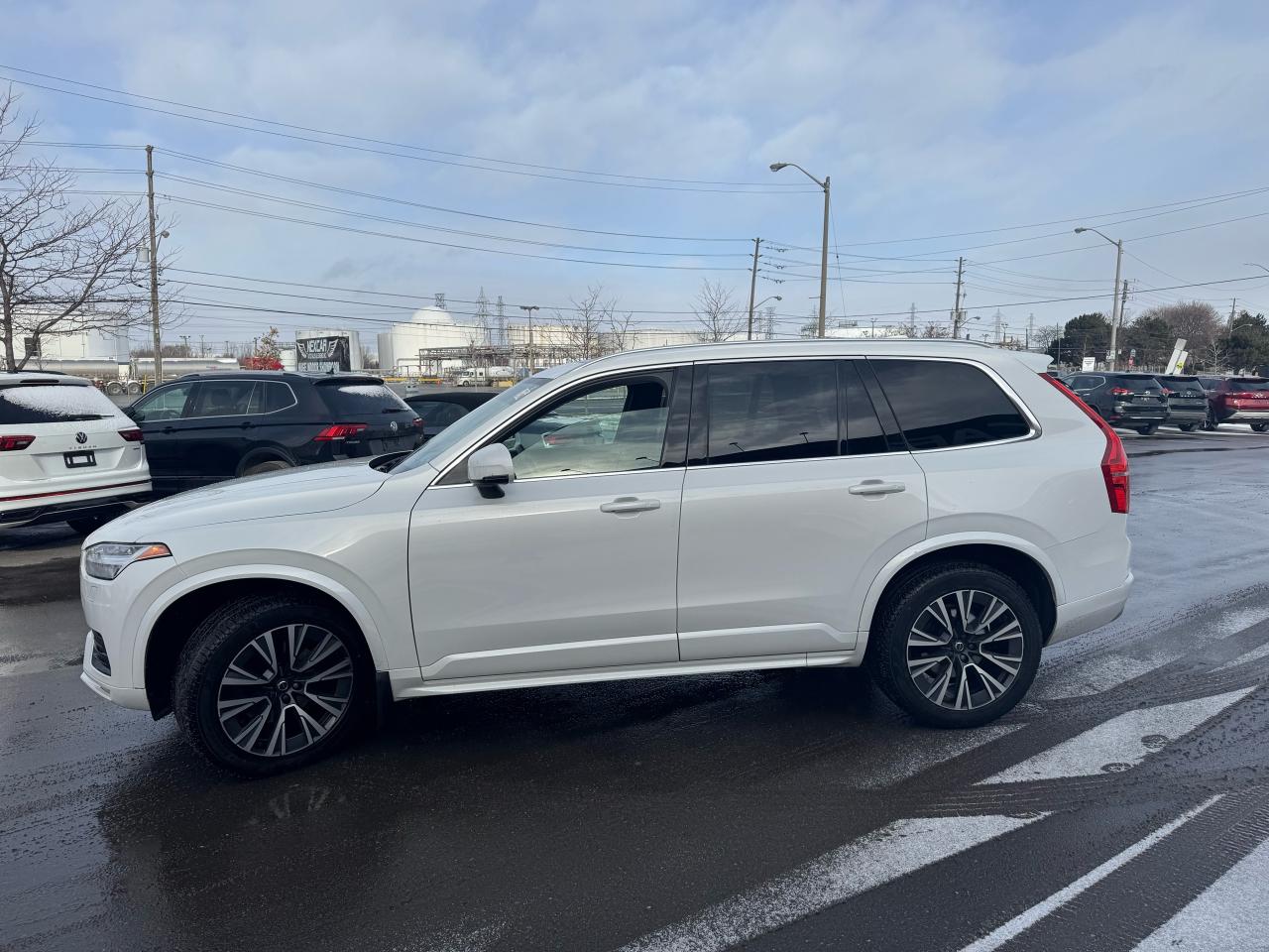 2022 Volvo XC90 MOMENTUM 6 PASS AWD LEATHER PAN/ROOF NAV CAMERA Photo3