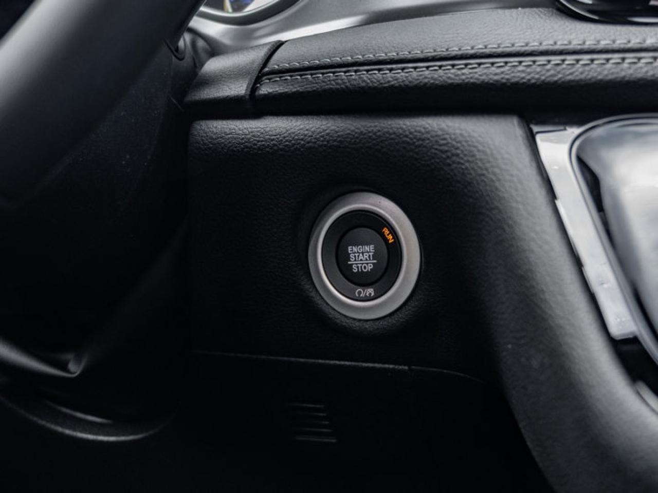 2026 Chrysler Pacifica Select Photo