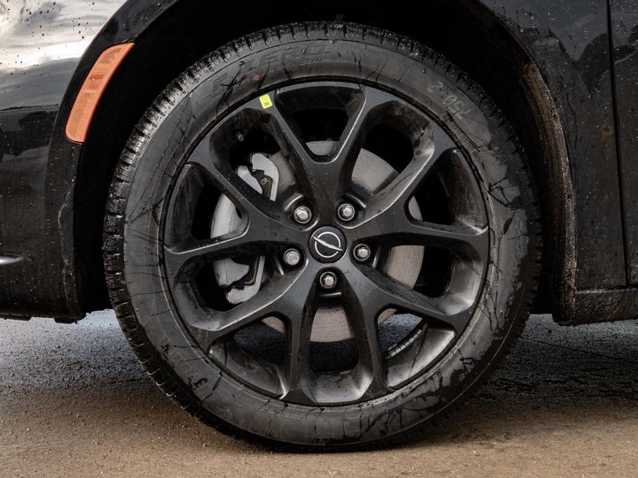 2026 Chrysler Pacifica Select Photo