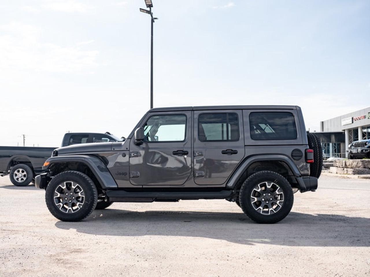 2026 Jeep Wrangler Sahara Photo4
