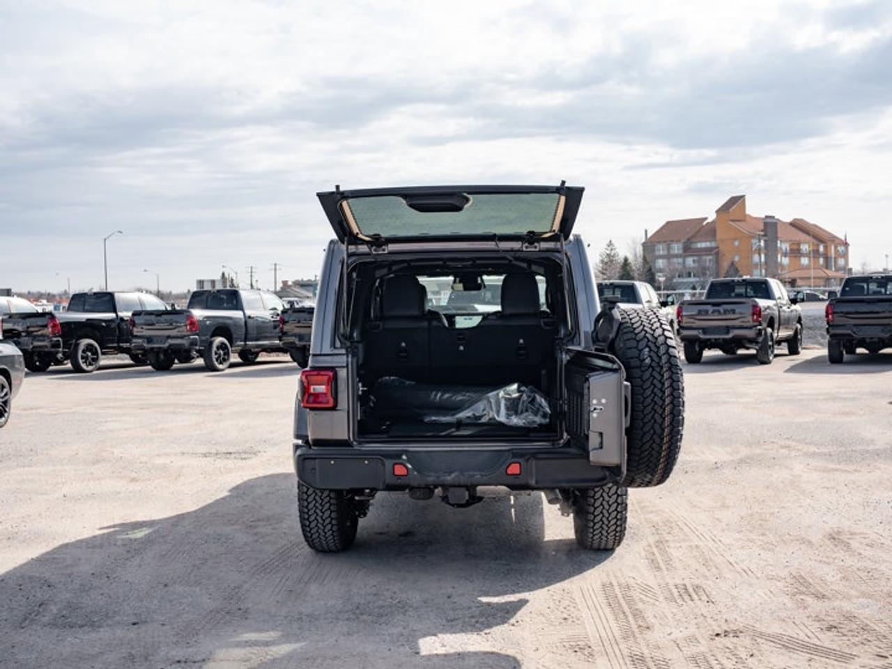 2026 Jeep Wrangler Sahara Photo