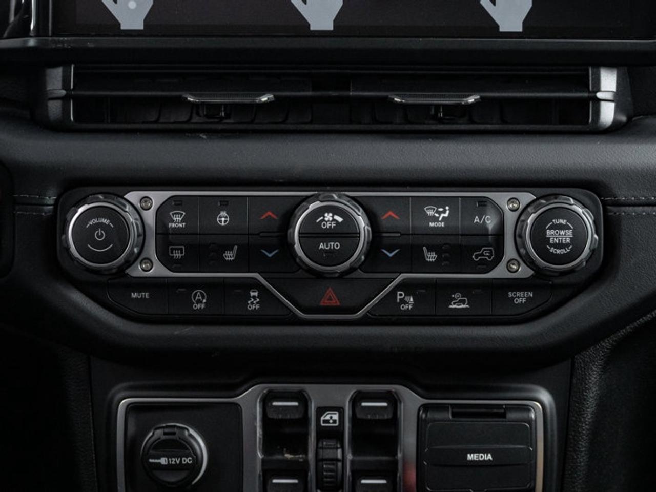 2026 Jeep Wrangler Sahara Photo