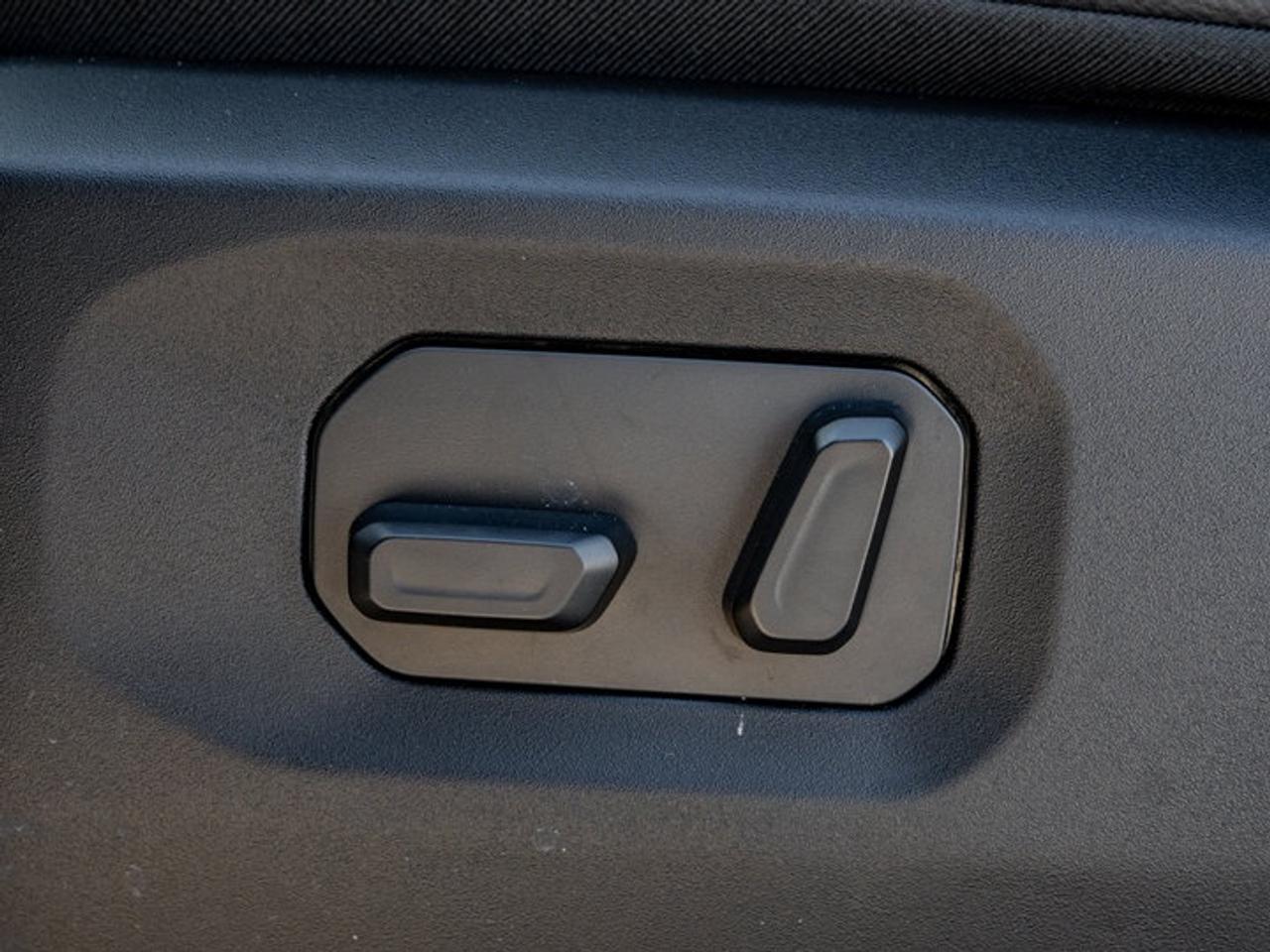 2026 Jeep Wrangler Sahara Photo