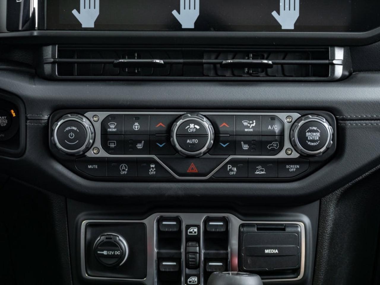 2026 Jeep Wrangler Sahara Photo