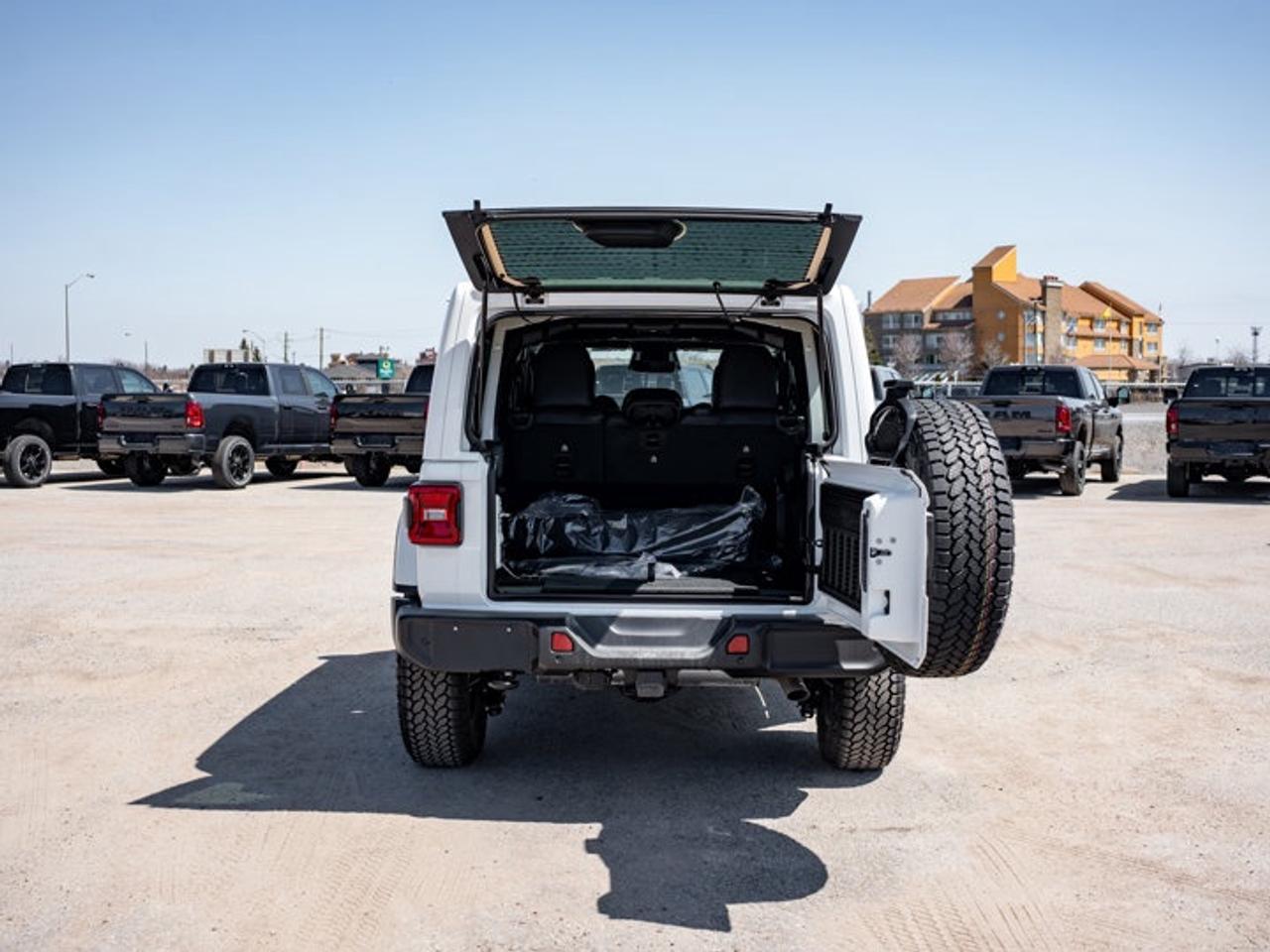 2026 Jeep Wrangler Sahara Photo