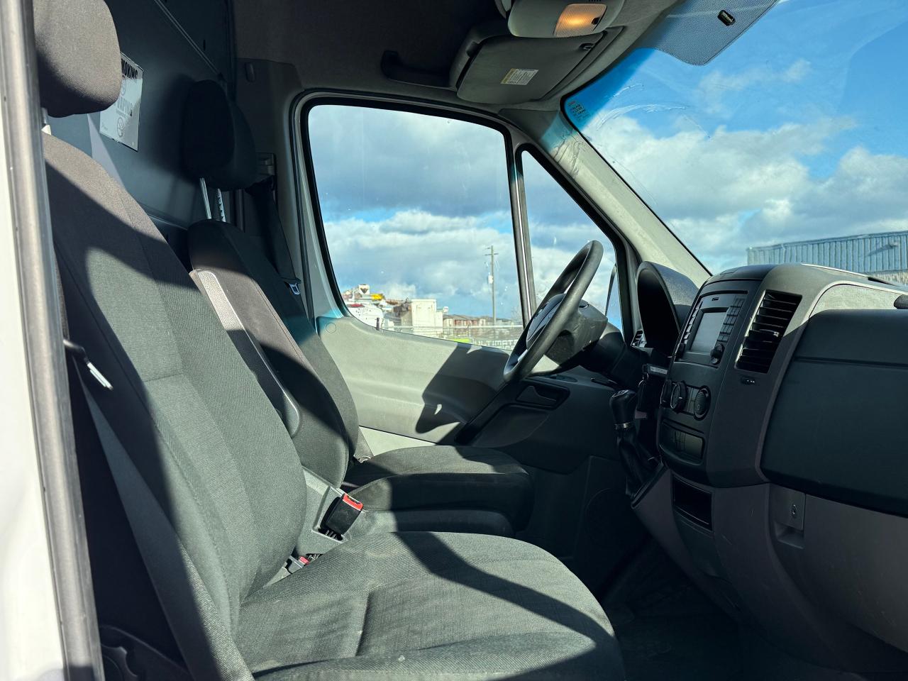 2014 Mercedes-Benz Sprinter 3500 144" **LADDER RACKS / PARTITION WALL** - Photo #26