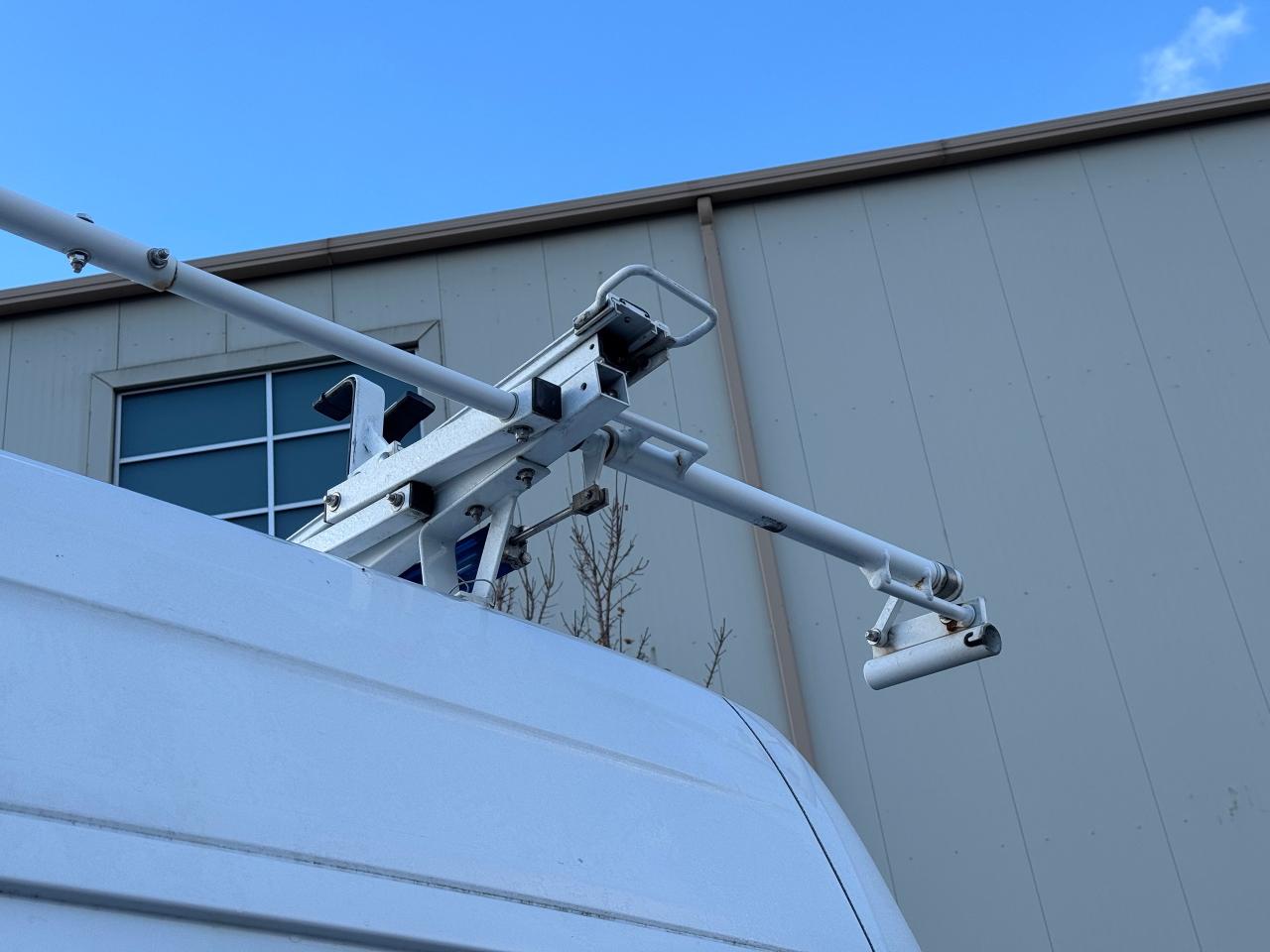 2014 Mercedes-Benz Sprinter 3500 144" **LADDER RACKS / PARTITION WALL** - Photo #18