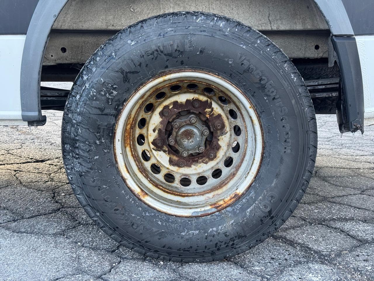 2014 Mercedes-Benz Sprinter 3500 144" **LADDER RACKS / PARTITION WALL** - Photo #17