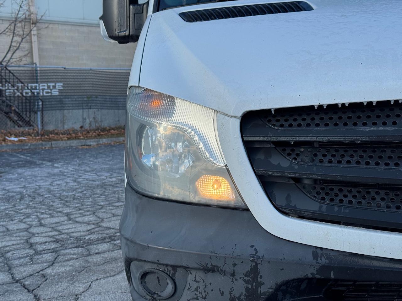 2014 Mercedes-Benz Sprinter 3500 144" **LADDER RACKS / PARTITION WALL** - Photo #12