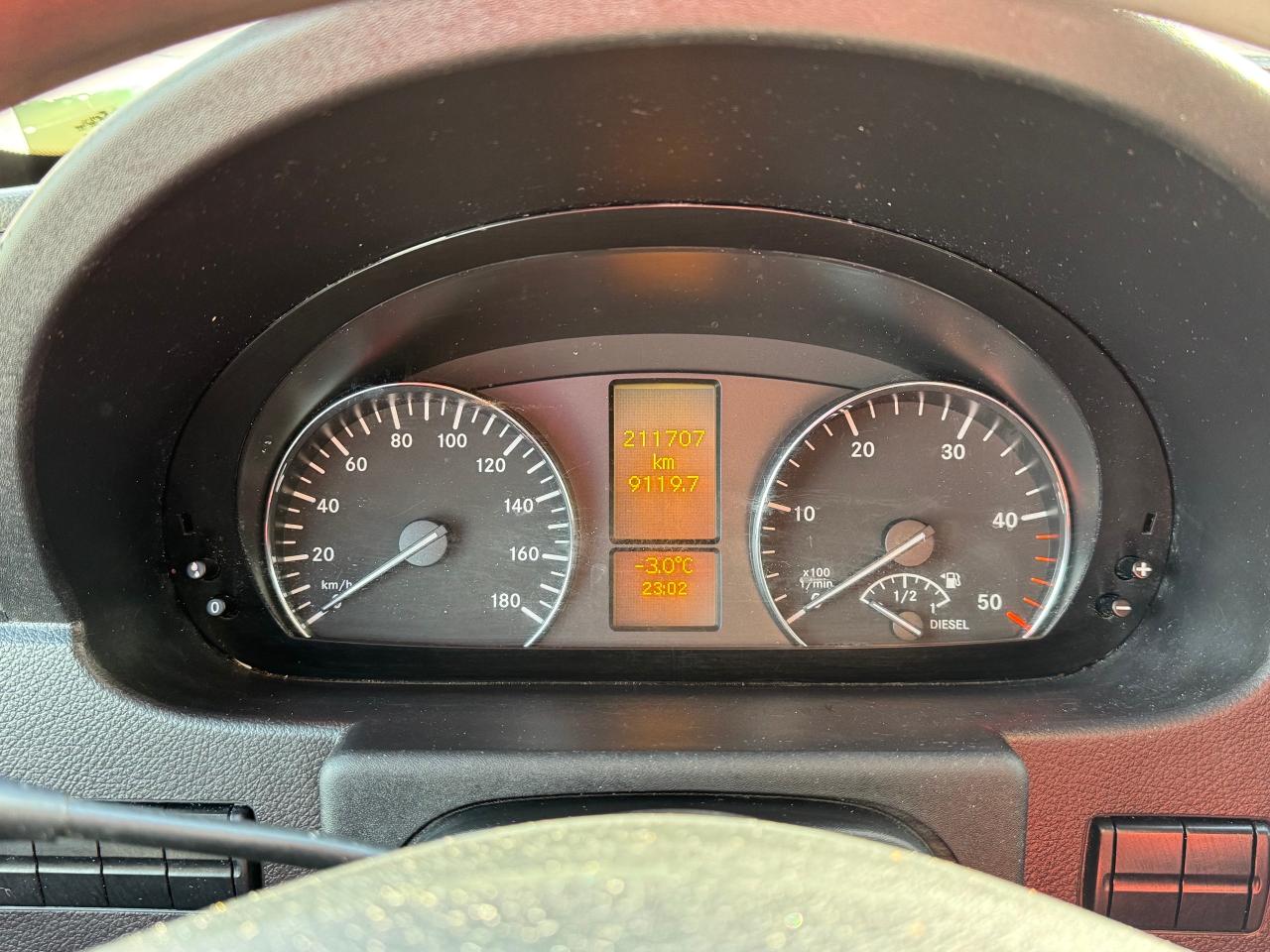 2014 Mercedes-Benz Sprinter 3500 144" **LADDER RACKS / PARTITION WALL** - Photo #20