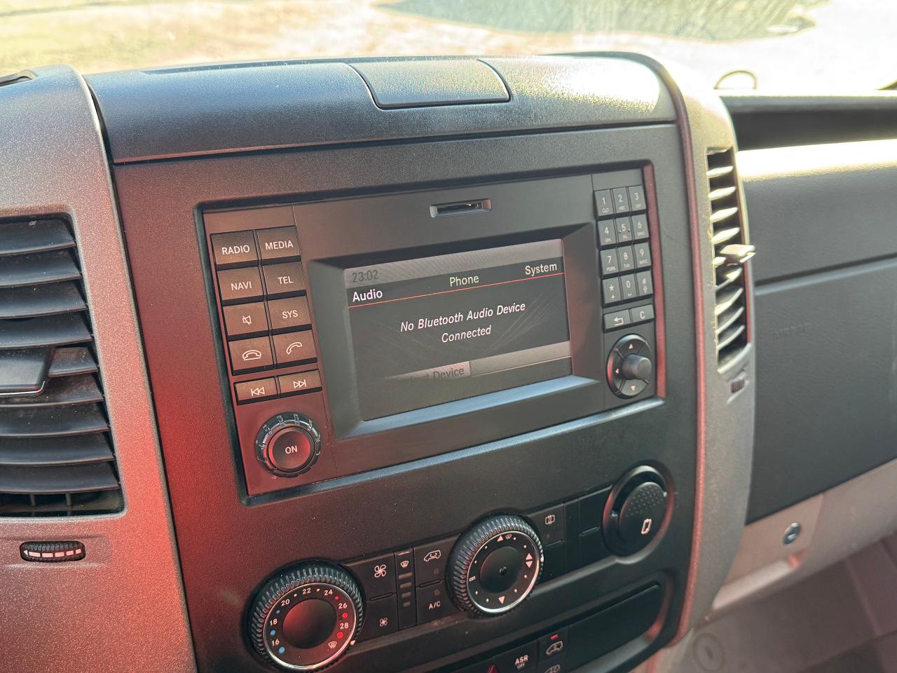 2014 Mercedes-Benz Sprinter 3500 144" **LADDER RACKS / PARTITION WALL** - Photo #21