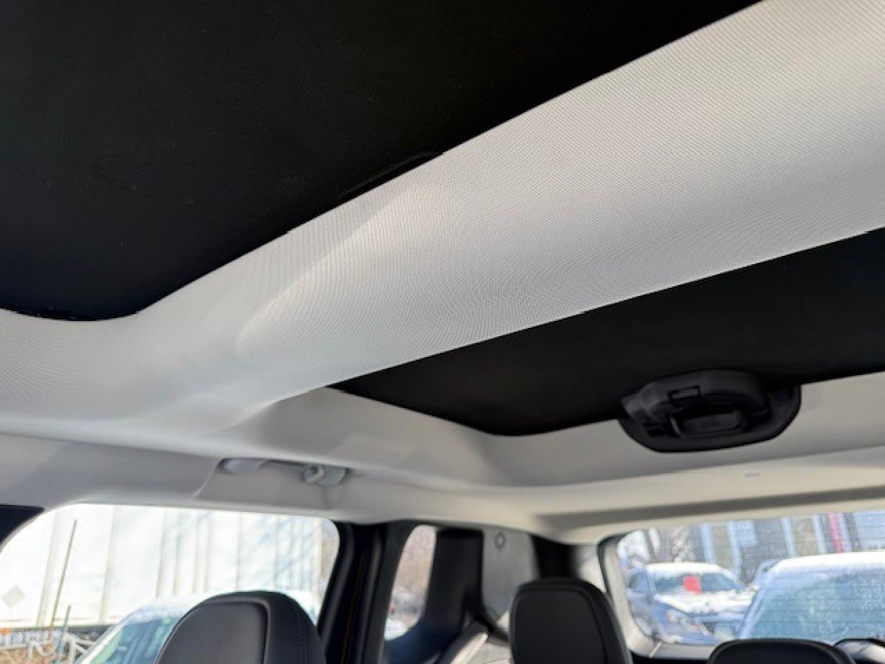 2015 Jeep Renegade 4WD 4dr Trailhawk Photo4