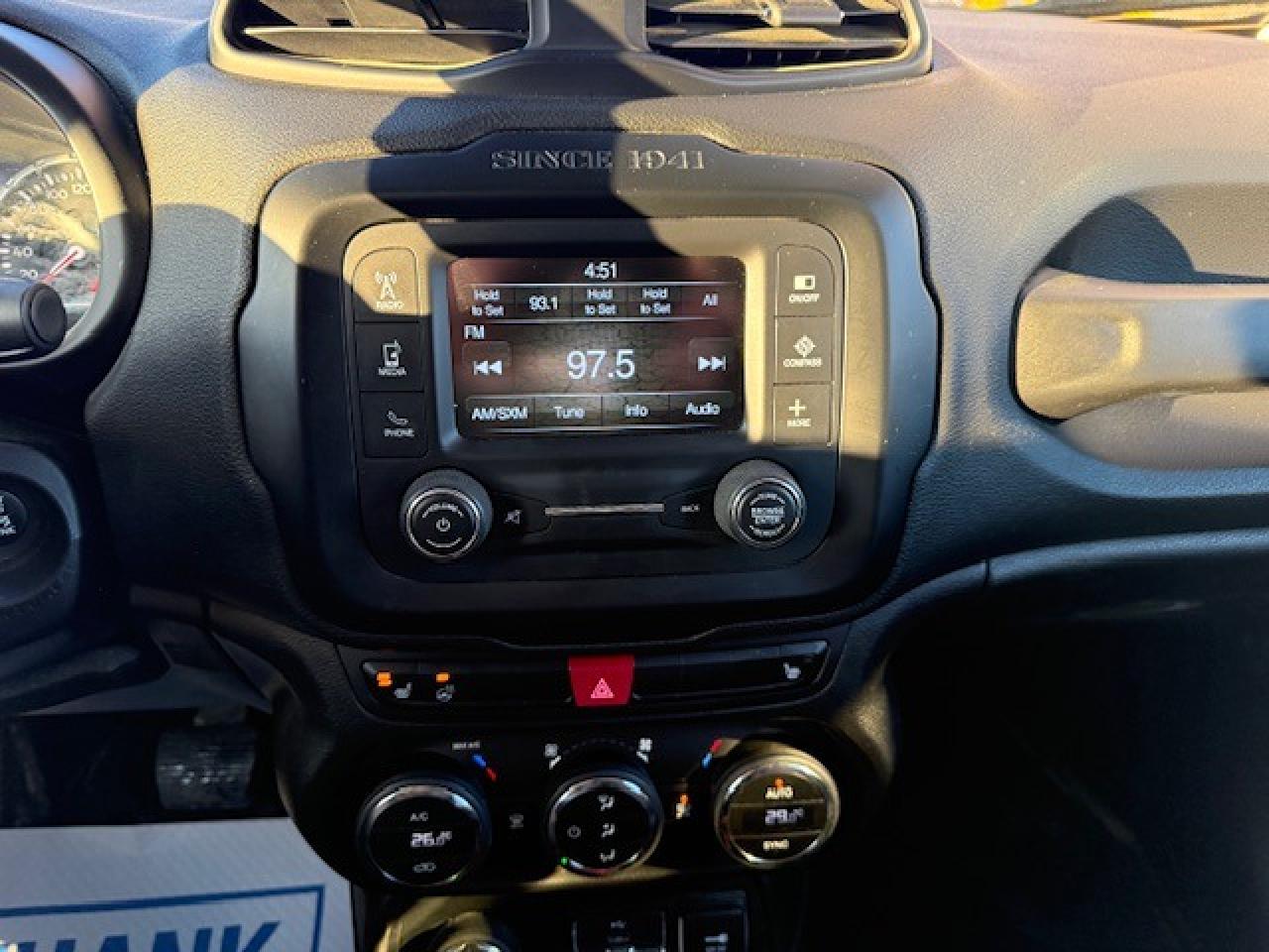 2015 Jeep Renegade 4WD 4dr Trailhawk Photo