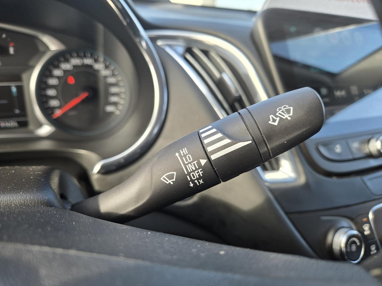 2017 Chevrolet Malibu LT Photo