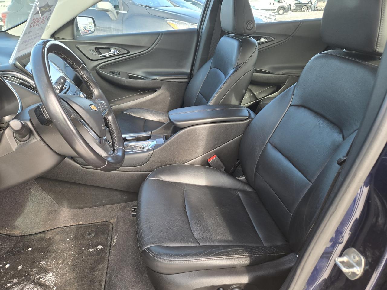 2017 Chevrolet Malibu LT Photo