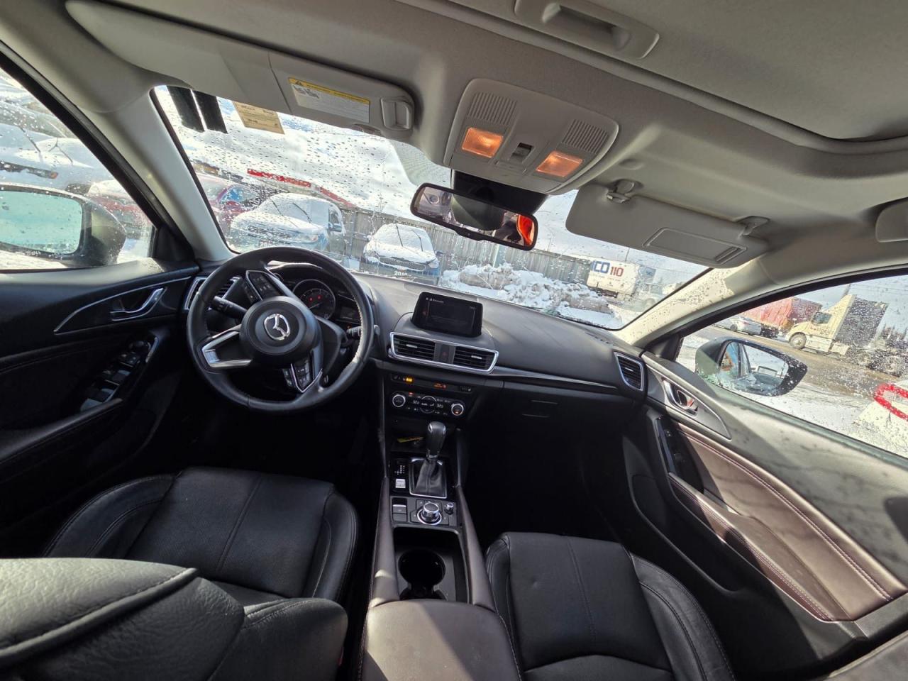 2018 Mazda MAZDA3 GT, FOR EXPORT OR PARTS, IRREPARABLE, ONLY 25KMS - Photo #11