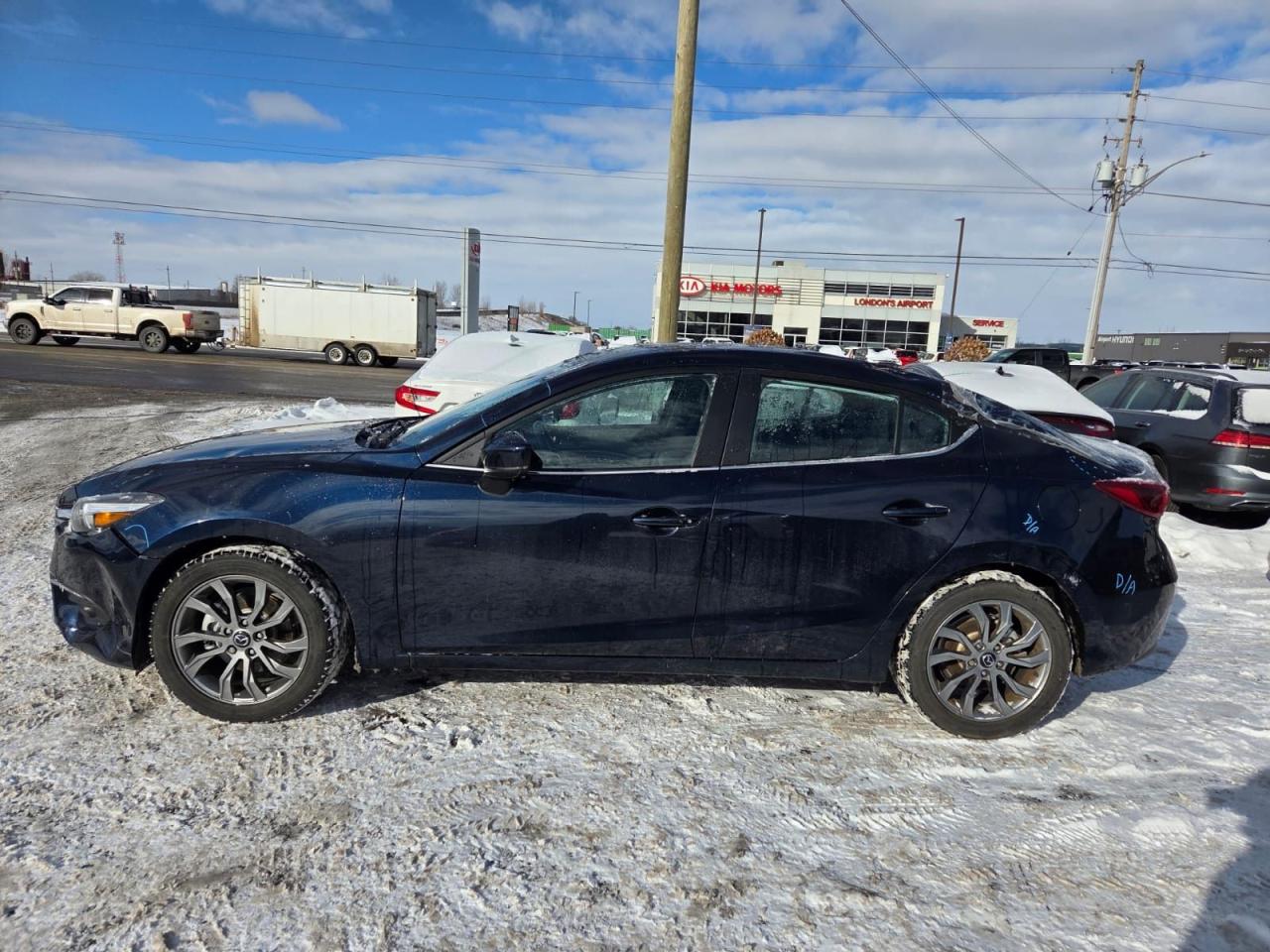 2018 Mazda MAZDA3 GT, FOR EXPORT OR PARTS, IRREPARABLE, ONLY 25KMS - Photo #2