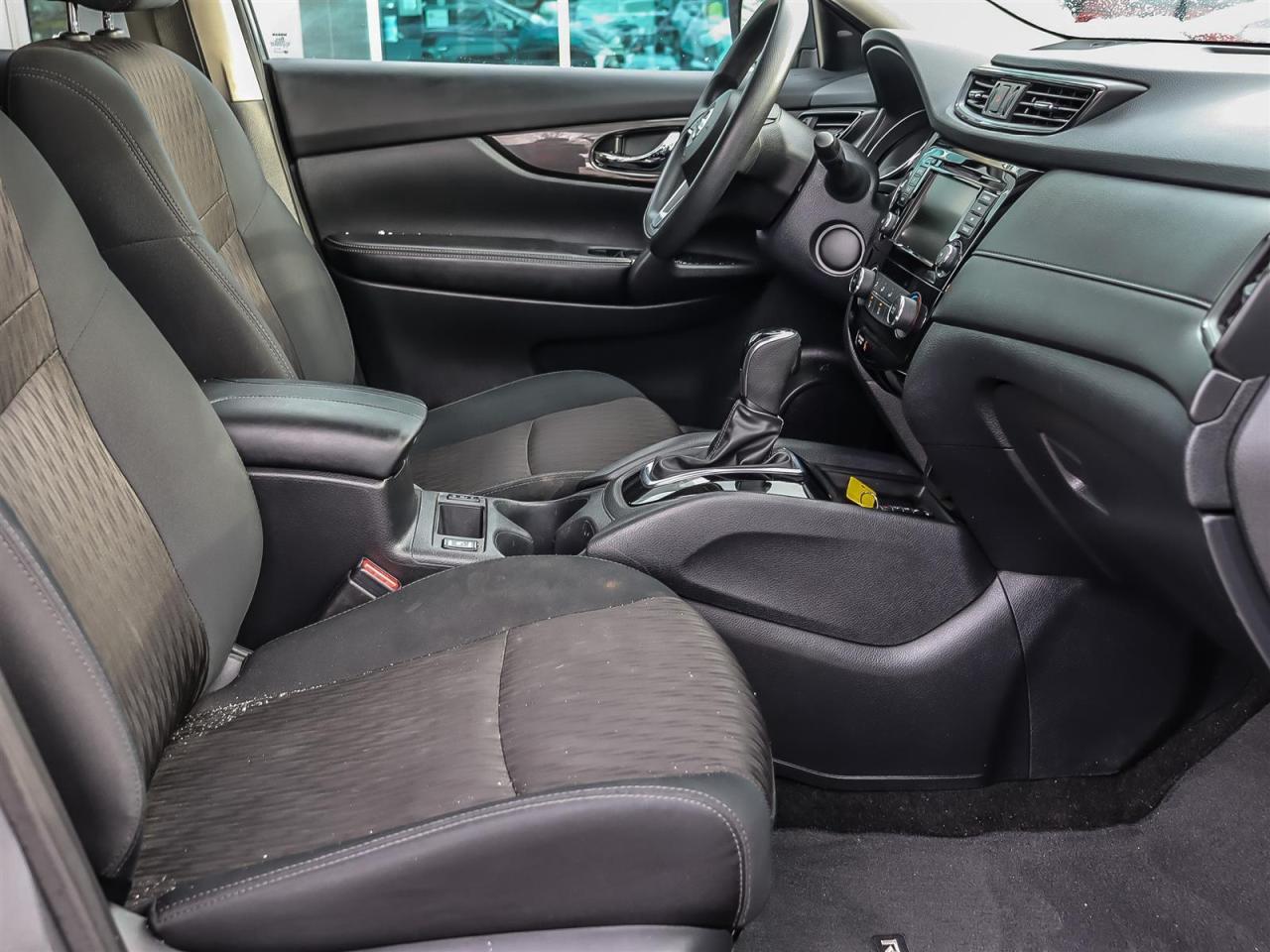 2019 Nissan Rogue SV AWD Photo