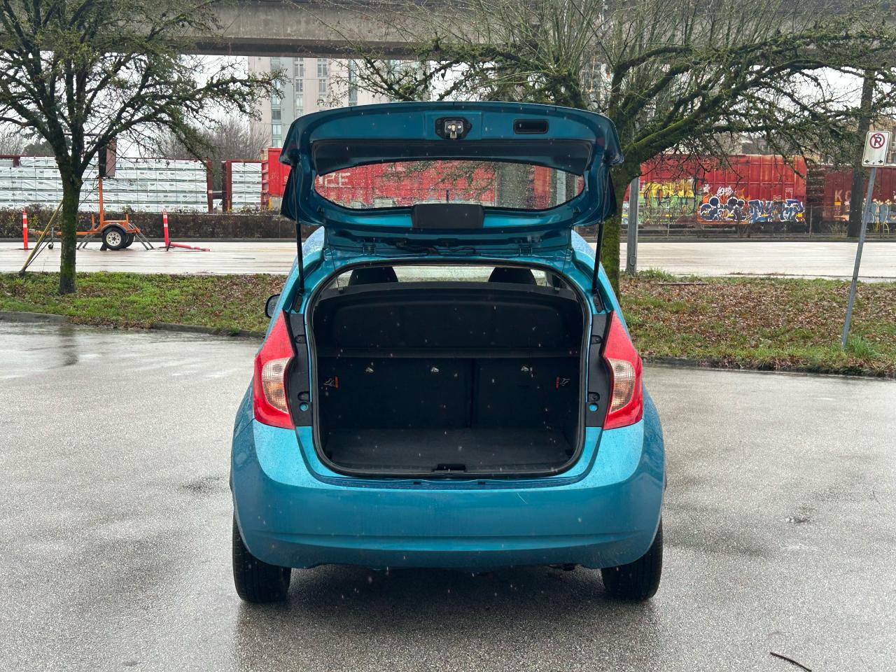 2014 Nissan Versa Note SV - Photo #8