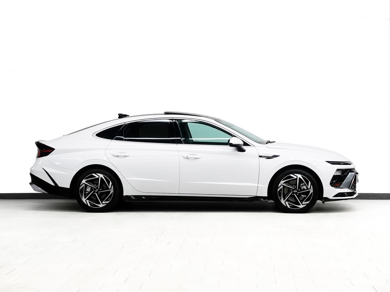 2025 Hyundai Sonata PREFERRED-Trend AWD | Nav | Leather | Pano roof Photo2