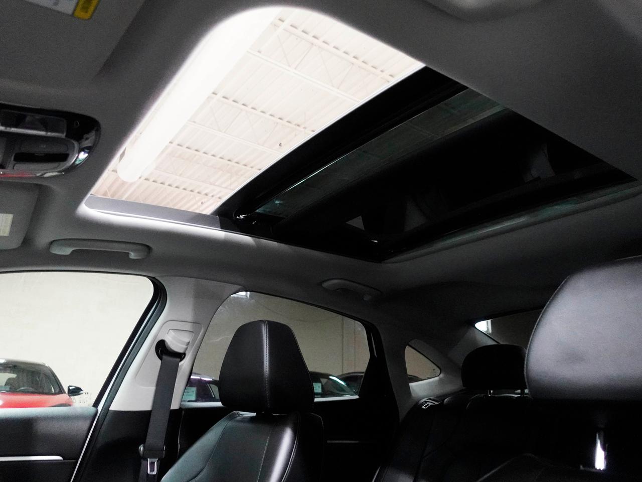 2025 Hyundai Sonata PREFERRED-Trend AWD | Nav | Leather | Pano roof Photo