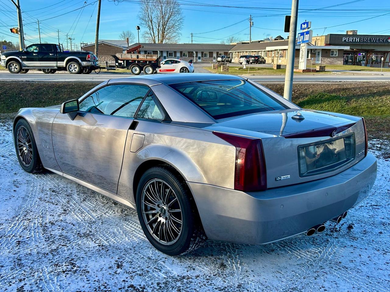 2005 Cadillac XLR Convertible 4.6L V8 RWD Auto Hard-Top Convertible - Photo #12