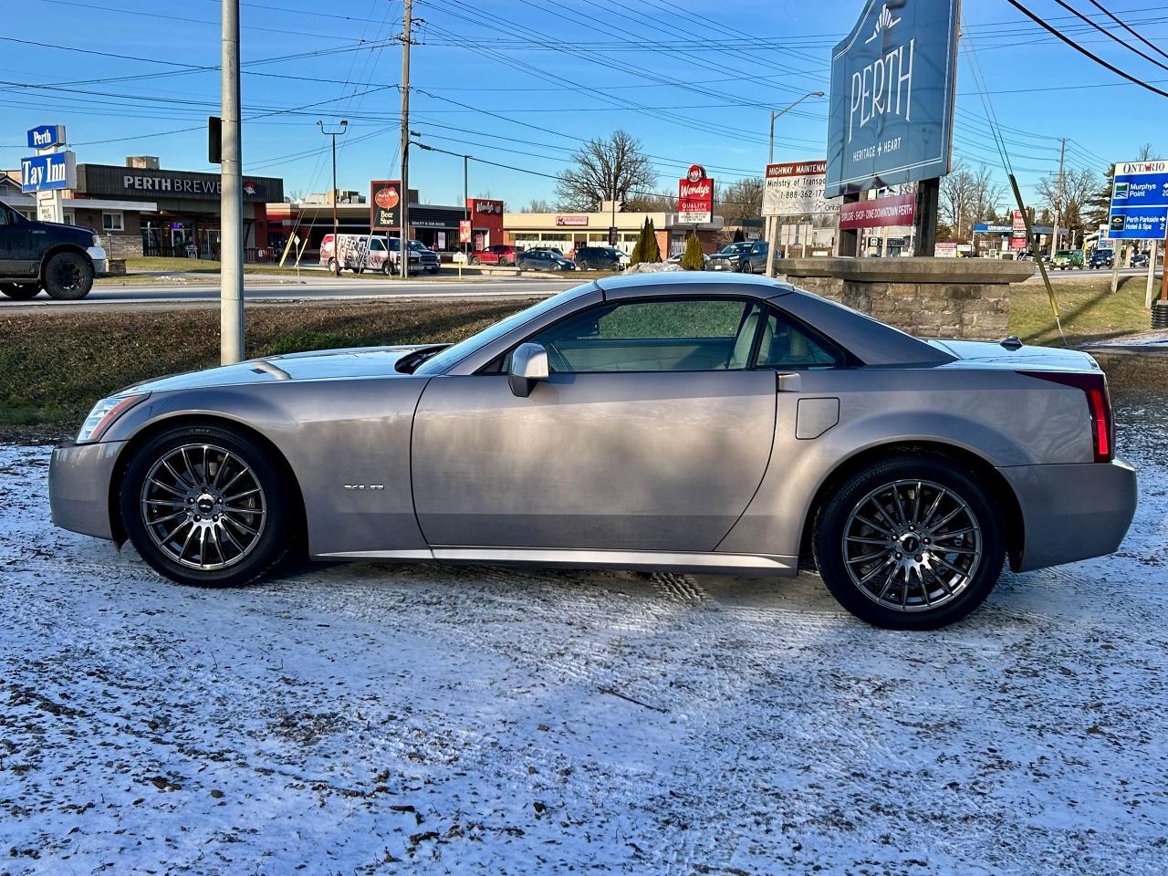 2005 Cadillac XLR Convertible 4.6L V8 RWD Auto Hard-Top Convertible - Photo #13