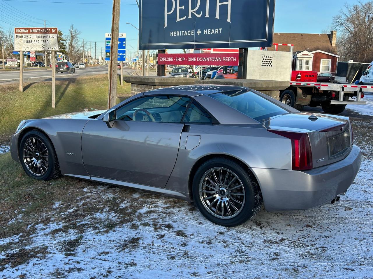 2005 Cadillac XLR Convertible 4.6L V8 RWD Auto Hard-Top Convertible - Photo #26