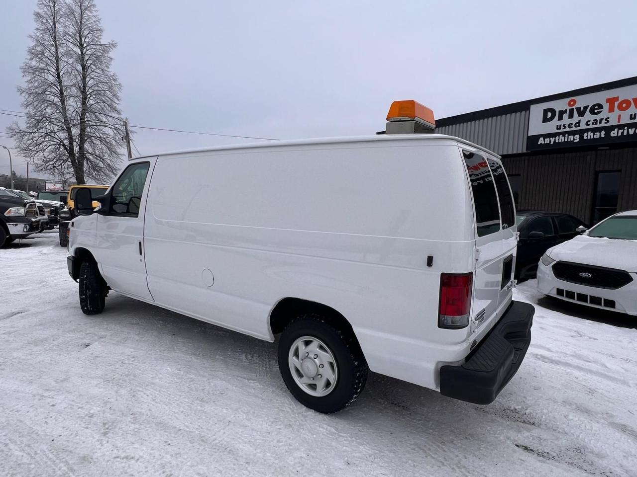 2011 Ford Econoline E-150 Commercial - Photo #3