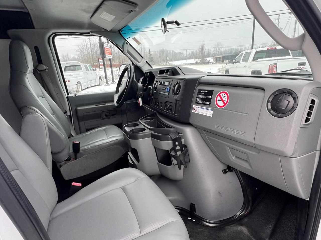 2011 Ford Econoline E-150 Commercial - Photo #11