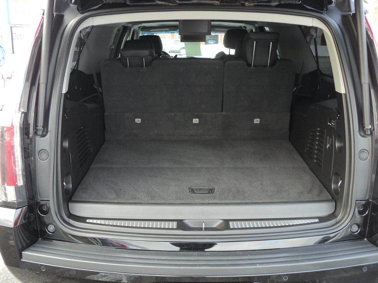 2019 Cadillac Escalade ESV Luxury 4WD 6.2L8cyl 7Pass Roof Leather Nav DVD - Photo #27